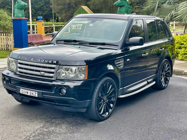 Used Land Rover for sale V8 Sport Supercharger Automatic 2008 Model in Black - Photo showing the front passenger side angle view
