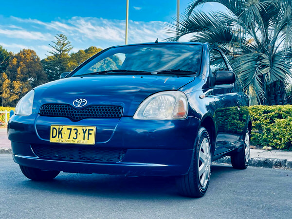 used Toyota Echo for sale 2001 Automatic model with low kms - Photo showing the view taken from the front passengers side angle view
