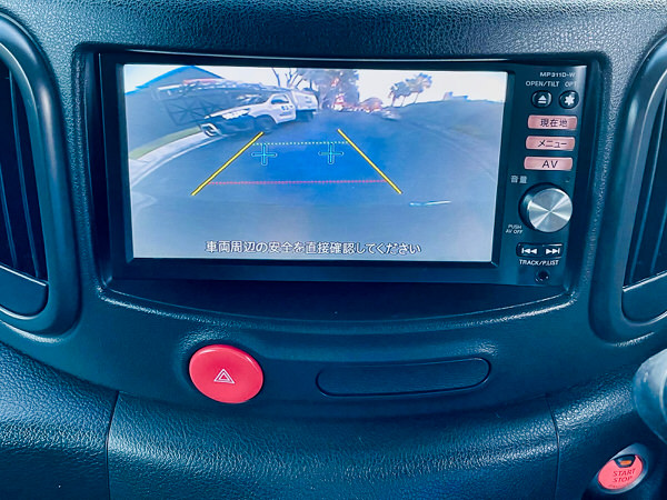 Used Nissan for sale - Nissan Cube 2012 automatic GPS + reversing camera model - Photo of the reversing camera working